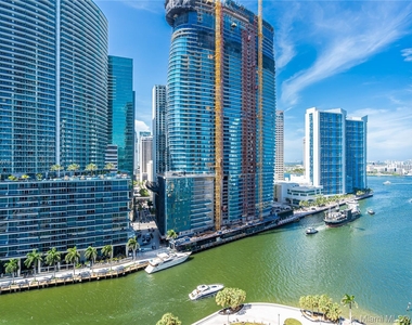 475 Brickell Ave - Photo Thumbnail 7