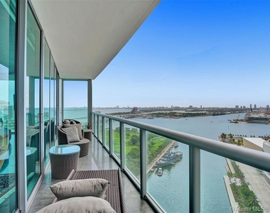 888 Biscayne Blvd - Photo Thumbnail 28