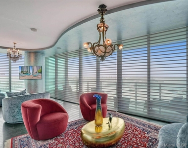 888 Biscayne Blvd - Photo Thumbnail 44