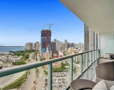 888 Biscayne Blvd - Photo Thumbnail 27