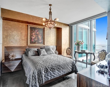 888 Biscayne Blvd - Photo Thumbnail 35