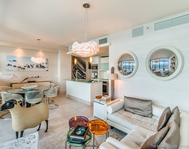 5875 Collins Ave - Photo Thumbnail 12