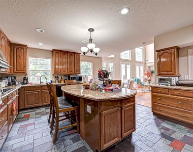 5152 Huckleberry Circle - Photo Thumbnail 16