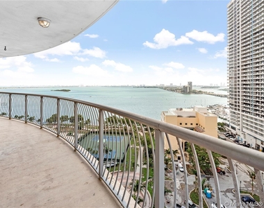 1750 N Bayshore Dr - Photo Thumbnail 0