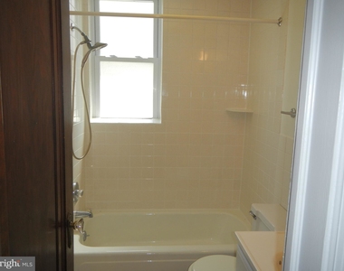 4612 Maple Avenue - Photo Thumbnail 12