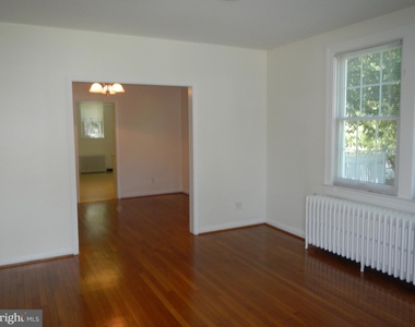 4612 Maple Avenue - Photo Thumbnail 3