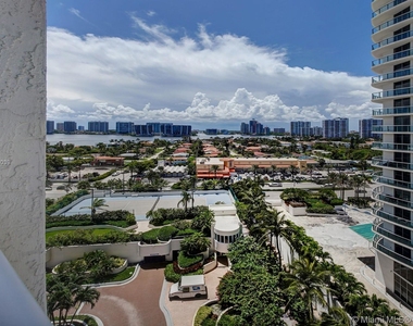 18671 Collins Ave - Photo Thumbnail 27