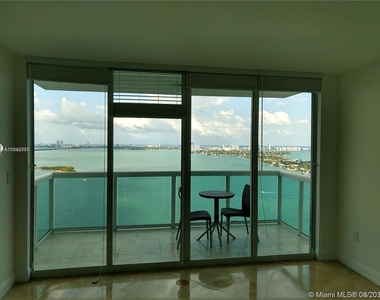 1800 N Bayshore Dr - Photo Thumbnail 5