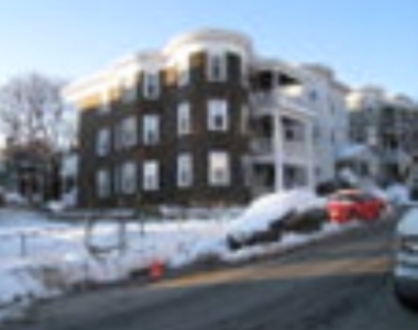 25 Bigelow St - Photo Thumbnail 0