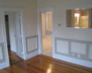 25 Bigelow St - Photo Thumbnail 4