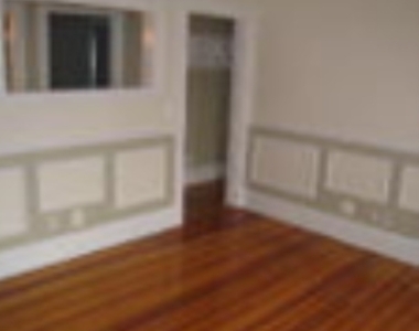 25 Bigelow St - Photo Thumbnail 6