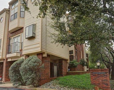 3235 Cole Avenue - Photo Thumbnail 1