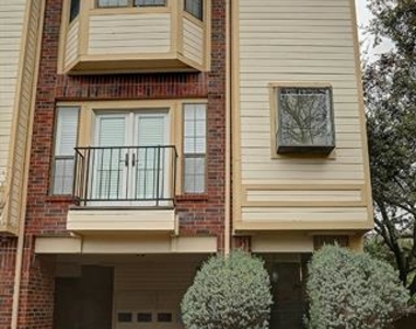 3235 Cole Avenue - Photo Thumbnail 24