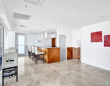 6301 Collins Ave - Photo Thumbnail 29