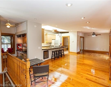 659 W Canfield Street - Photo Thumbnail 17