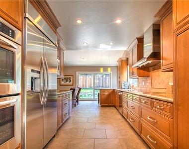 4905 Basswood Lane - Photo Thumbnail 15