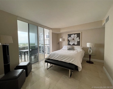 10275 Collins Ave - Photo Thumbnail 7