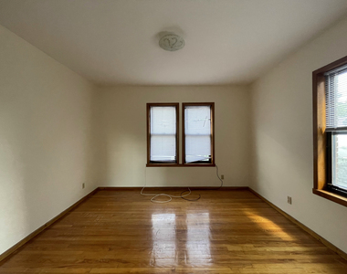 143-7 Cherry Avenue, Flushing, NY 11355 - Photo Thumbnail 10