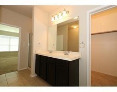 1716 Oak Glen Drive - Photo Thumbnail 25