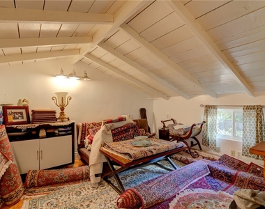 2304 Laurel Canyon Boulevard - Photo Thumbnail 32