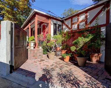 2304 Laurel Canyon Boulevard - Photo Thumbnail 1