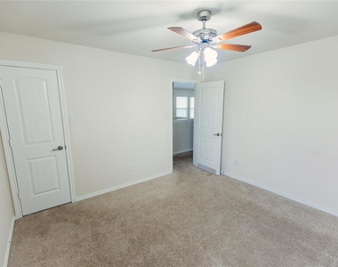 10907 Brittan Leaf Lane - Photo Thumbnail 25