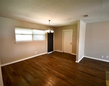 2625 Fairbrook Street - Photo Thumbnail 4