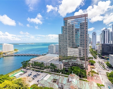 485 Brickell Ave - Photo Thumbnail 1