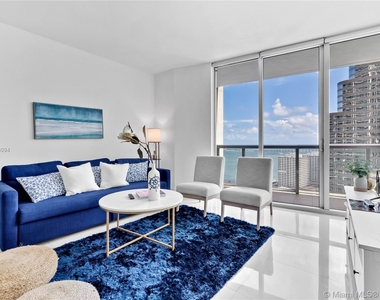 485 Brickell Ave - Photo Thumbnail 9