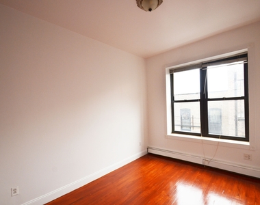 521 West 180th Street - Photo Thumbnail 6