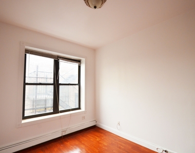 521 West 180th Street - Photo Thumbnail 7