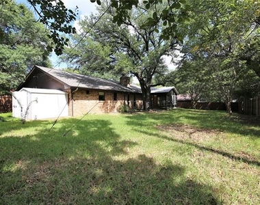 2521 Locksley Drive - Photo Thumbnail 25