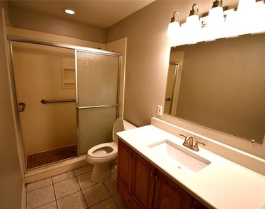 3509 Hanover Lane - Photo Thumbnail 8