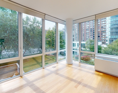 795 Columbus Avenue - Photo Thumbnail 12