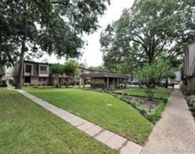 12633 Memorial Drive - Photo Thumbnail 7