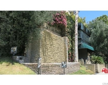 3949 Los Feliz Boulevard - Photo Thumbnail 18