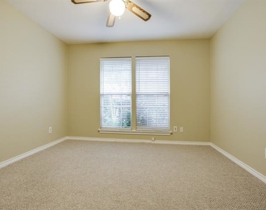 10524 Barrywood Drive - Photo Thumbnail 17