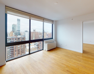 808 Columbus Avenue - Photo Thumbnail 9