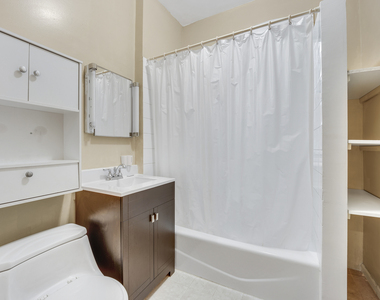 2313 North Harding Avenue - Photo Thumbnail 7