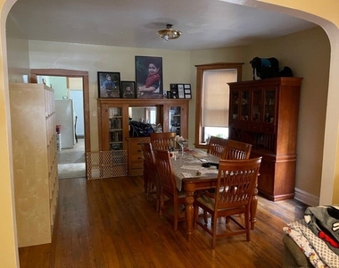 2313 North Harding Avenue - Photo Thumbnail 3