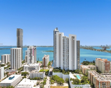 2020 N Bayshore Dr - Photo Thumbnail 18