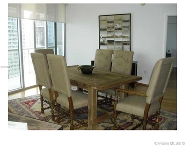 495 Brickell Ave - Photo Thumbnail 4