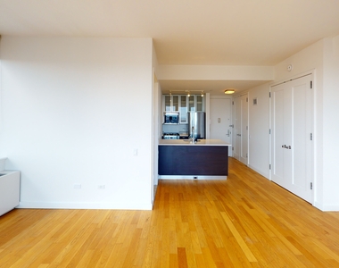 808 Columbus Avenue - Photo Thumbnail 9