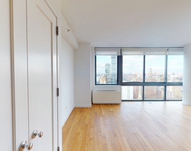 808 Columbus Avenue - Photo Thumbnail 7