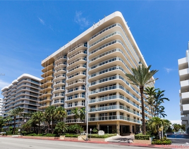 8855 Collins Ave - Photo Thumbnail 17