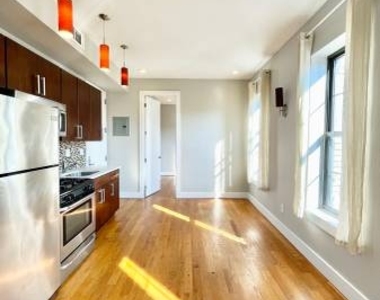 355 Stockton Street - Photo Thumbnail 1