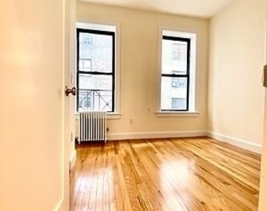 228 East 80 Street - Photo Thumbnail 2