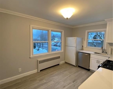 106 Travers Avenue - Photo Thumbnail 1