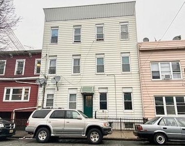 176 Hopkins Ave - Photo Thumbnail 0