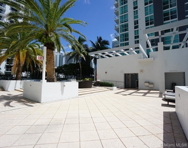 1060 Brickell Ave - Photo Thumbnail 32